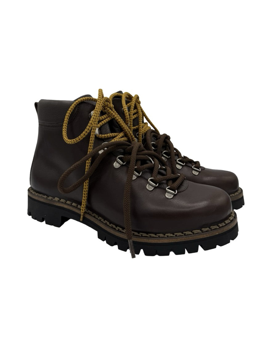 Yoshino Ankle-High Rugged Boots With Two-Tone Laces