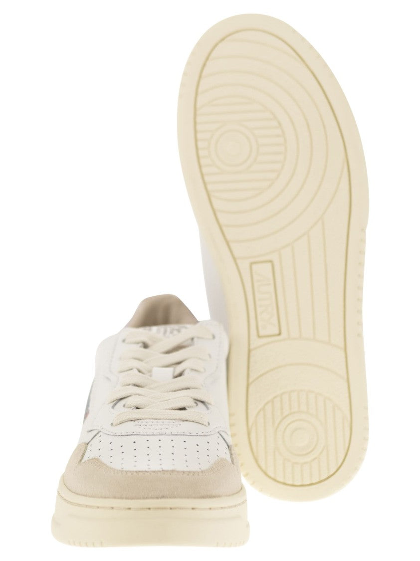 Autry Medalist Low - Leather Sneakers
