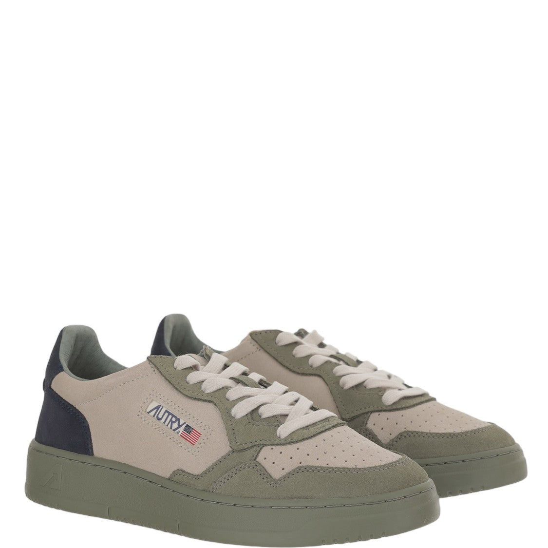 Autry Medalist Low Sneakers With Contrast Heel Tab And Logo Detail