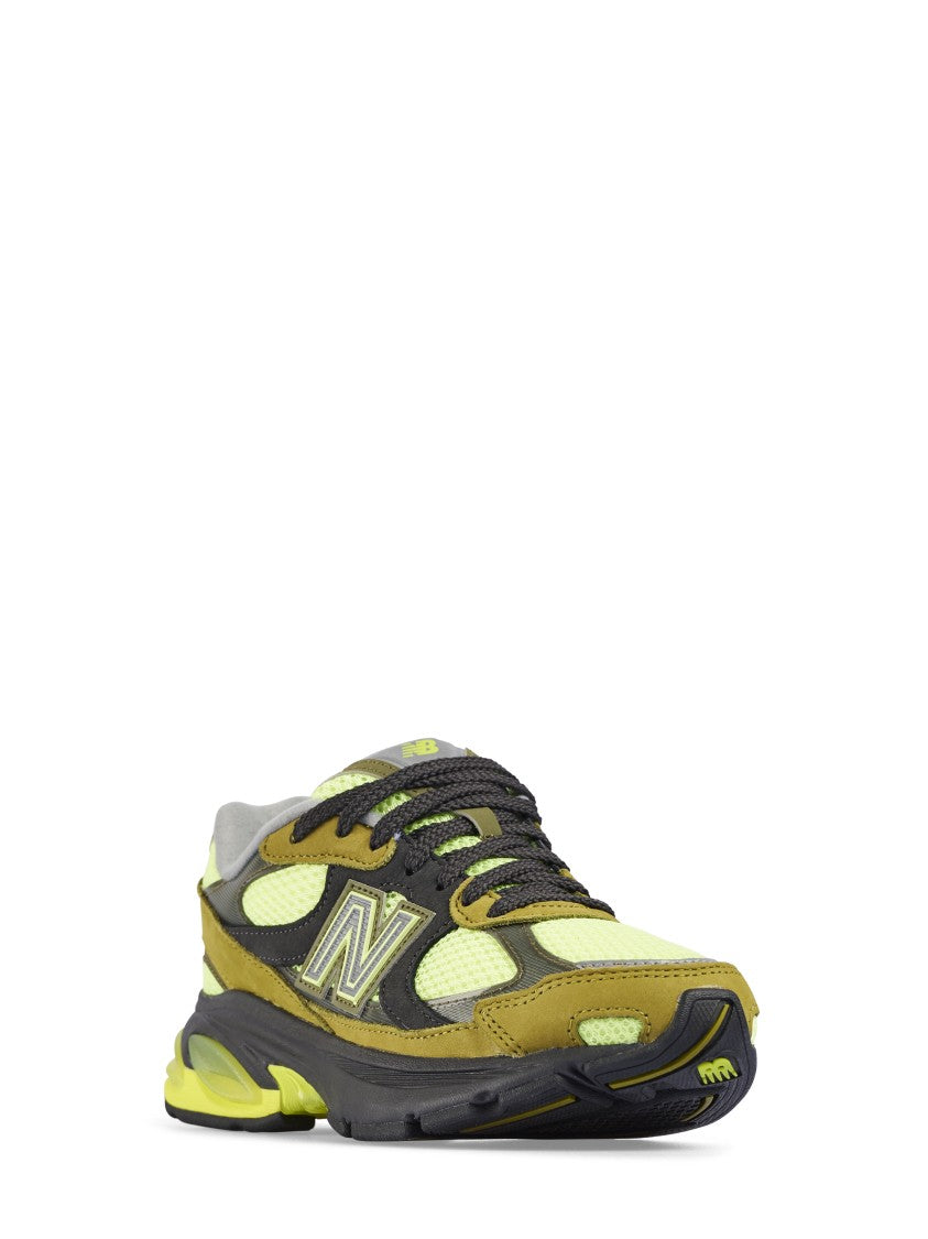 New Balance Dynamic Layered Sneakers With Chunky Sole
