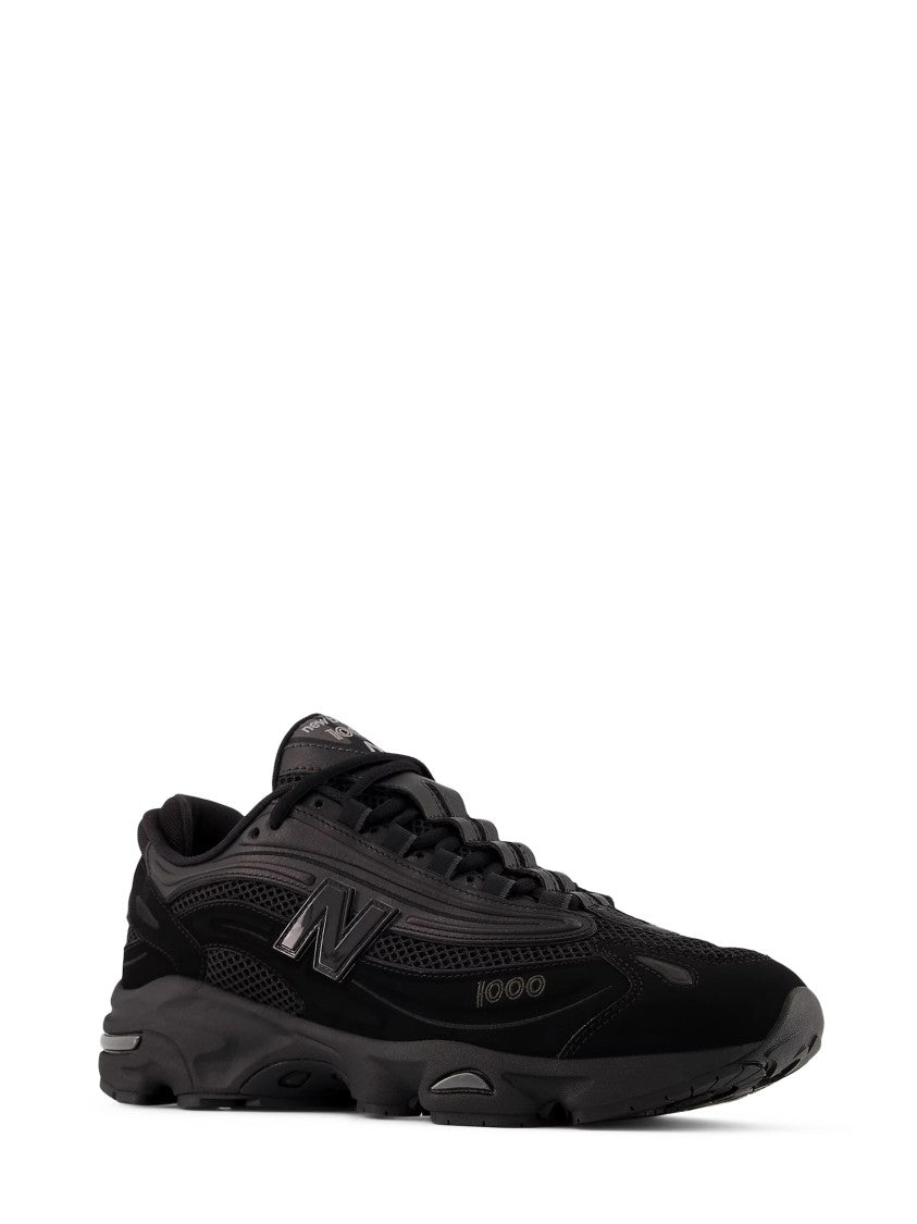 New Balance Streamlined All-Black Sneakers With Cushioned Sole