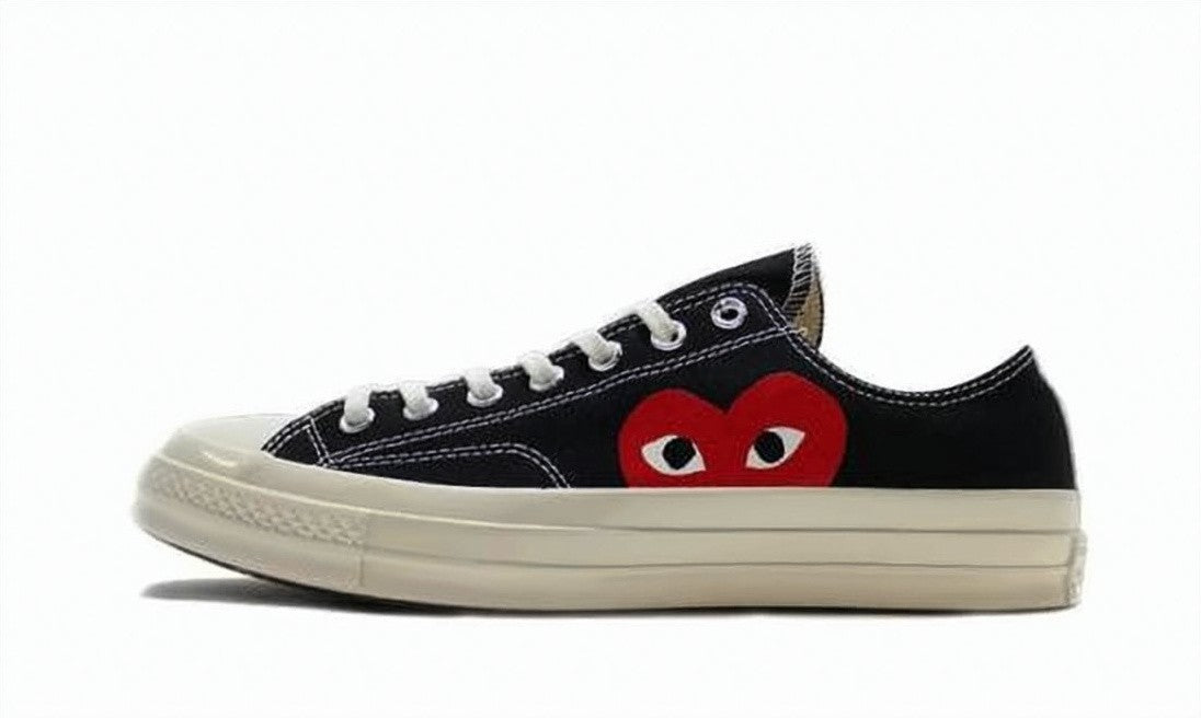 Comme Des Garçons Low-Top Sneakers With Distinctive Heart Graphic