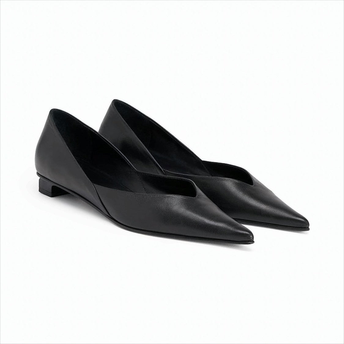 Ami Pointed-Toe Flat Shoes With Low Geometric Heel