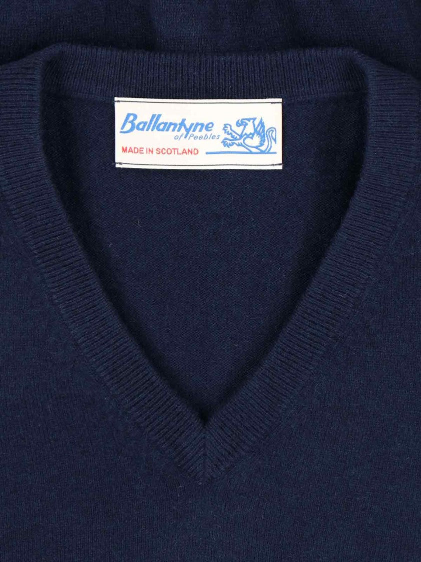 Ballantyne Navy Cashmere V-Neck Sweater With Ribbed Finishes