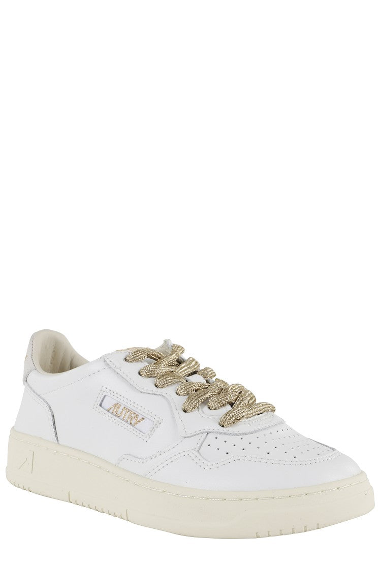 Autry Medalist Low Sneakers With Beige Suede Heel