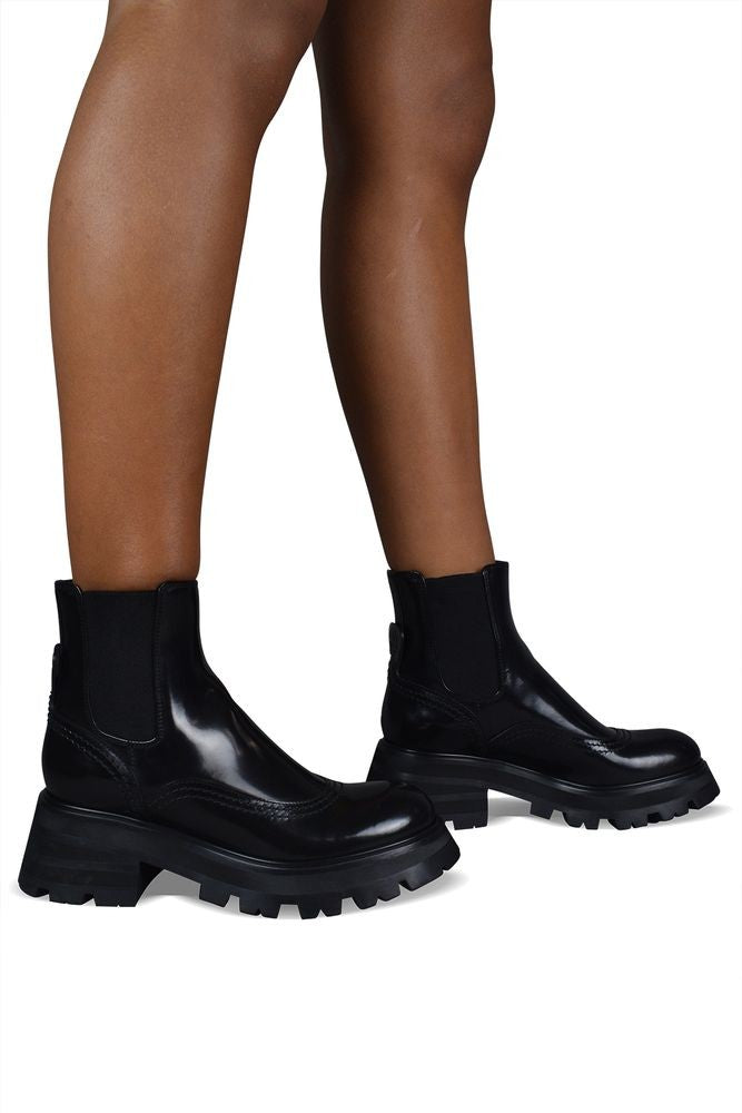 Alexander Mcqueen Wander Chelsea Boots