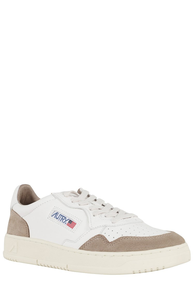 Autry White Medalist Low Men Sneakers