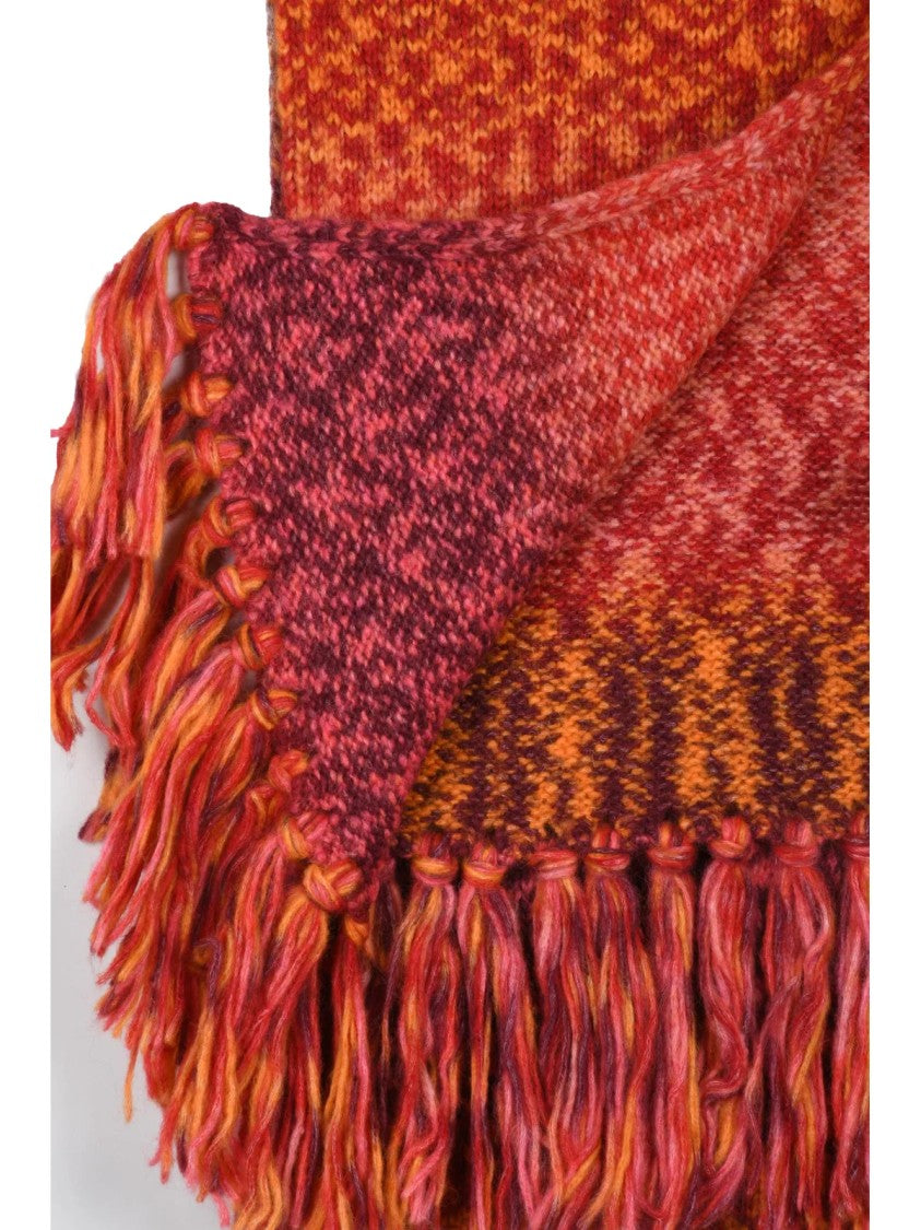 Kangra Gradient Patterned Kangra Scarf With Fringed Edges