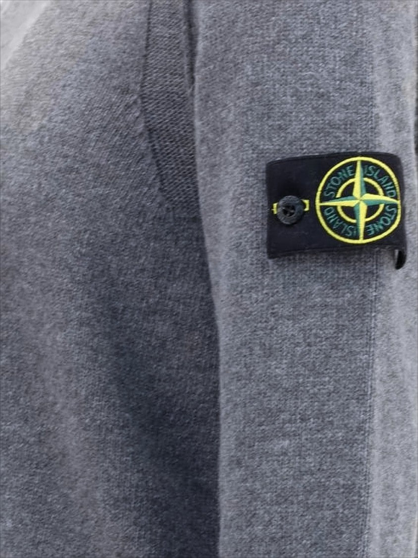 Stone Island Classic Crew Neck Grey Sweater With Ribbed Cuffs And Emblem Patch