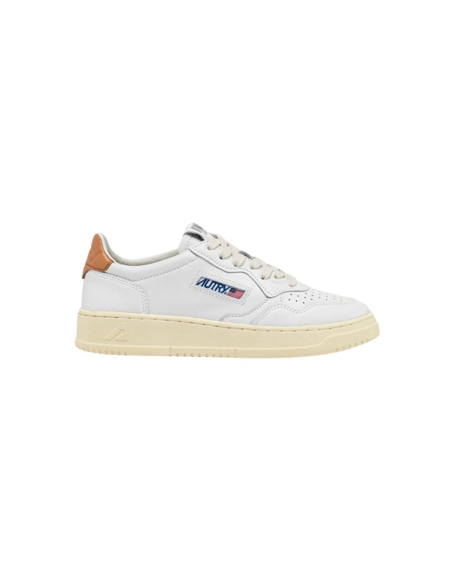 Autry Medalist Low Sneakers In White And Sandstorm Leather
