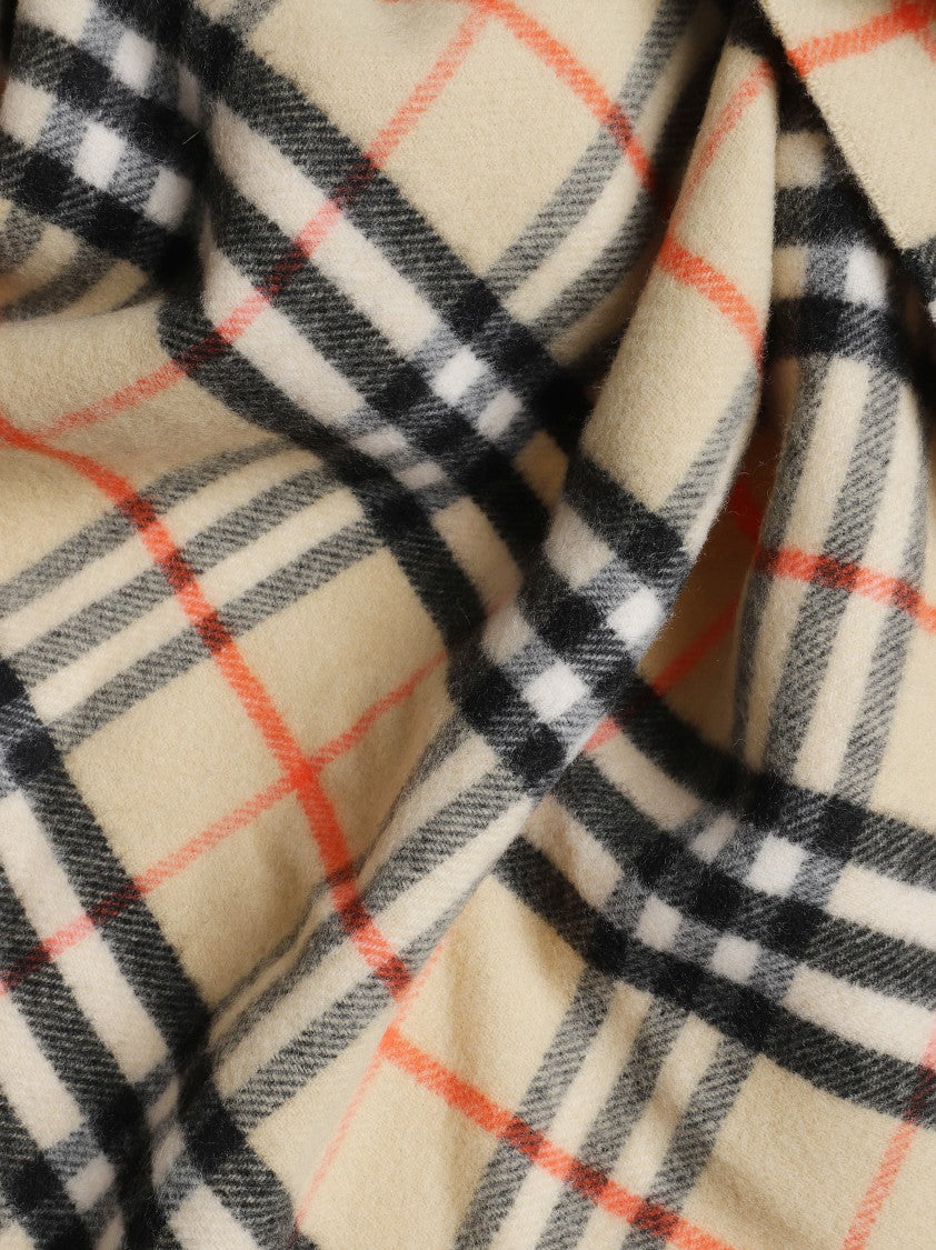 Burberry Plaid Pattern Scarf With Fringed Edges