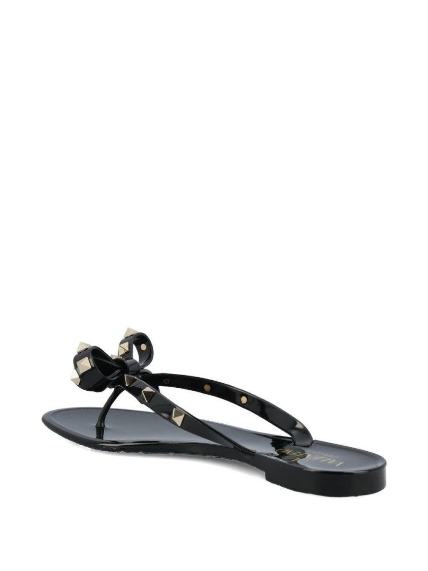 Valentino Garavani Glossy Black Flat Sandals With Pyramid Studs