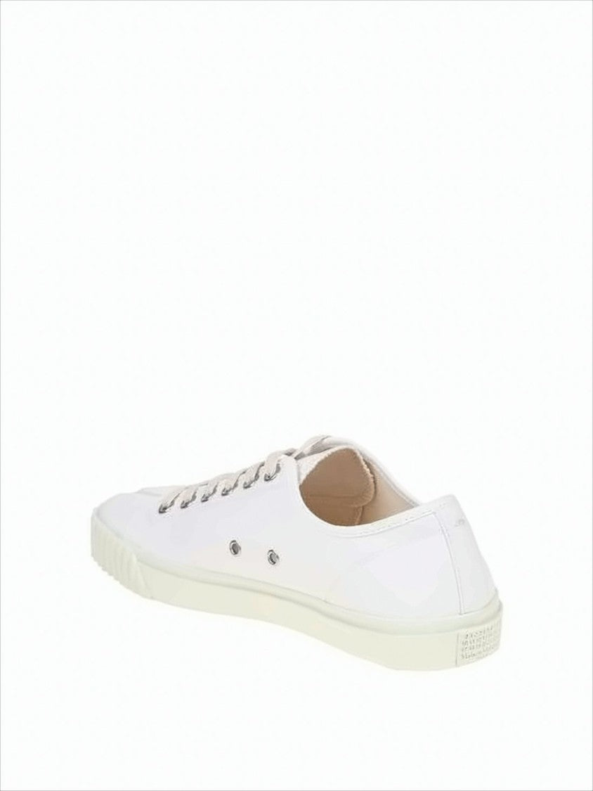 Maison Margiela Minimalist White Low-Top Sneakers With Split-Toe Design