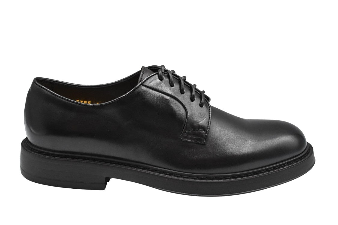 Doucal's Low-Top Lace-Up Shoes With Polished Leather Finish