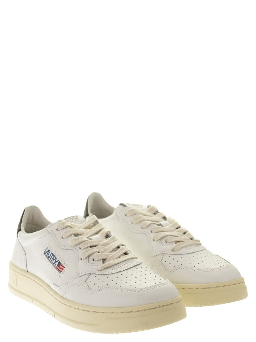 Autry Medalist Low - Leather Sneakers
