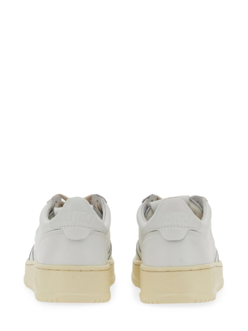 Autry Medalist Low Perforated Cow Leather Sneakers