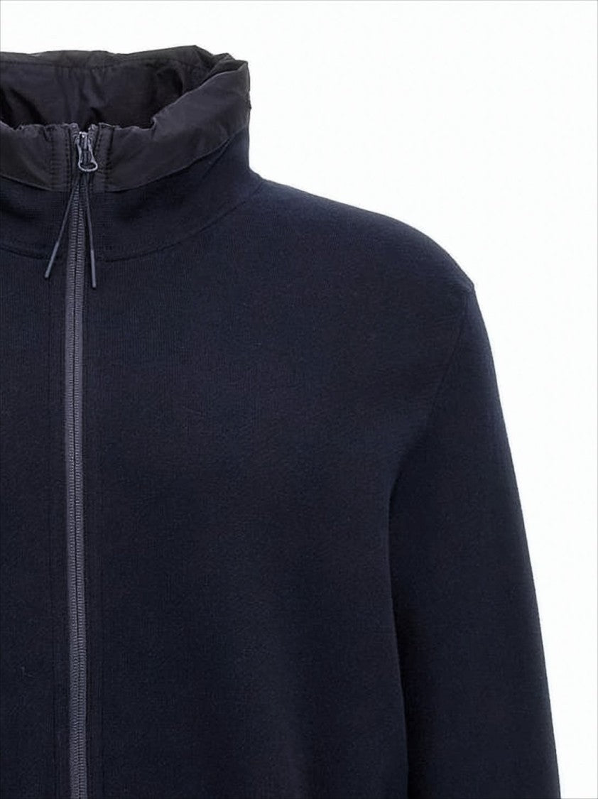 C.P. Company Minimalist Casual Jacket With High Collar And Textured Pocket