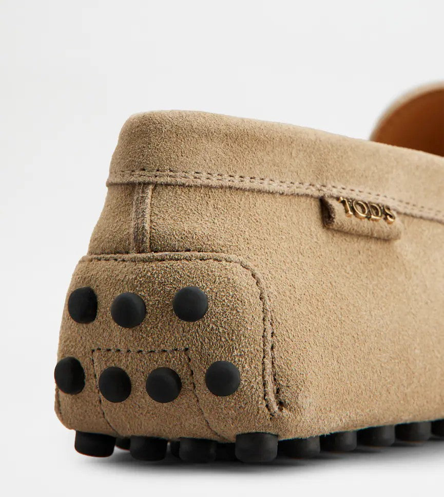 Tod's Classic Brown Leather Moccasins With Distinctive Detailing