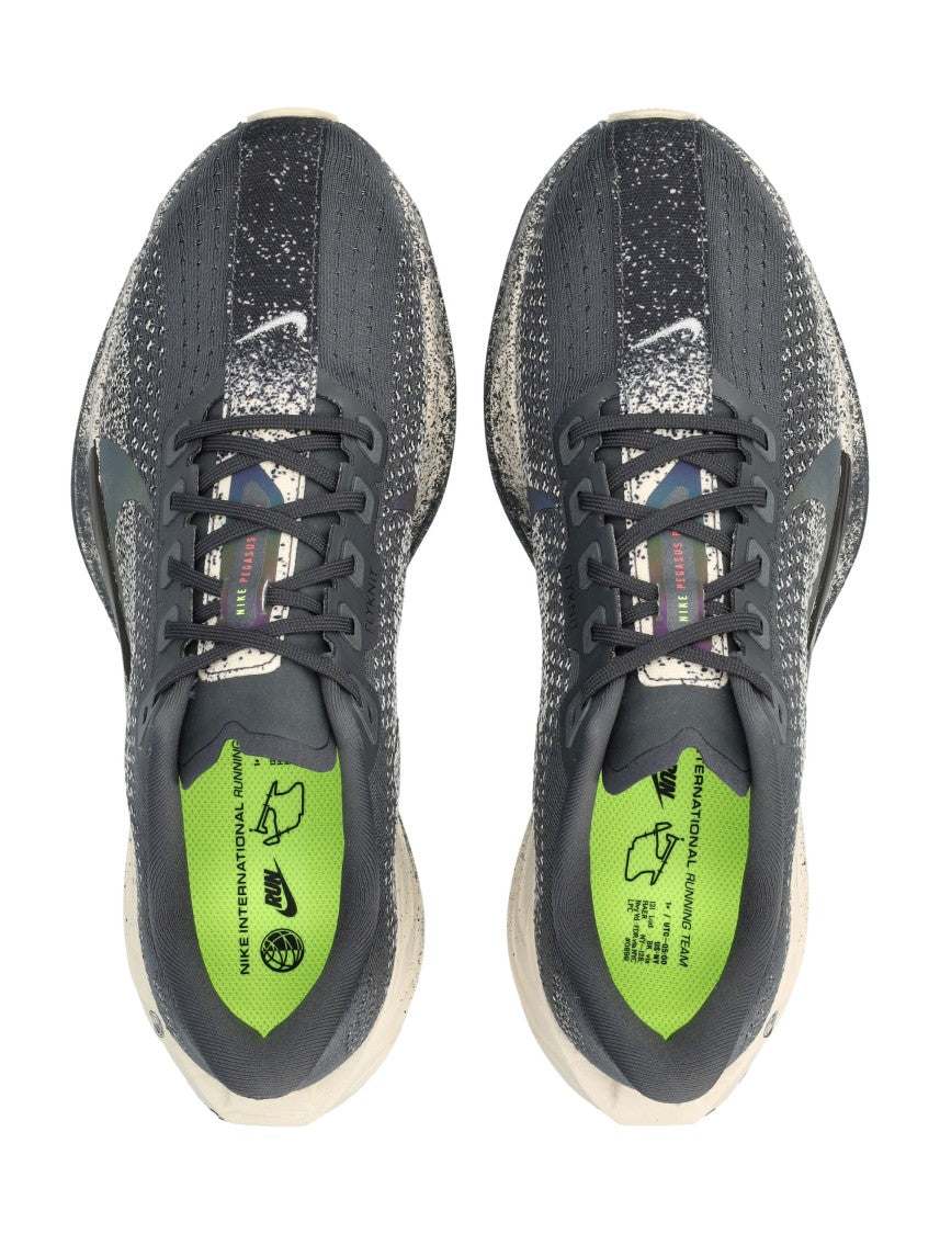 Nike Pegasus Plus Running Shoes