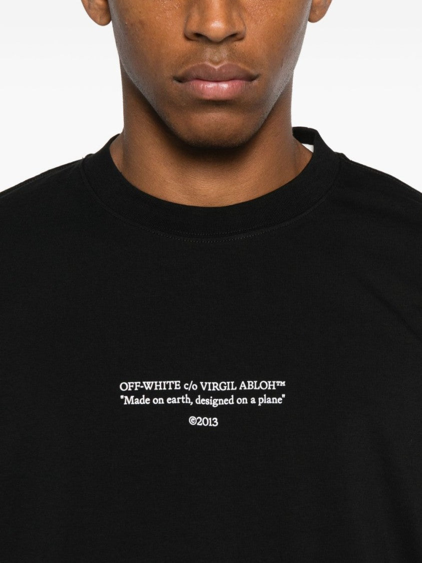 Off-White Plain Black T-Shirt With Classic Crew Neckline