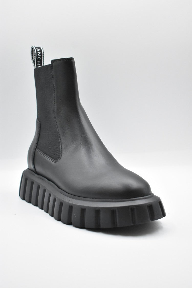 Voile Blanche Black Leather Boots With Chunky Sole