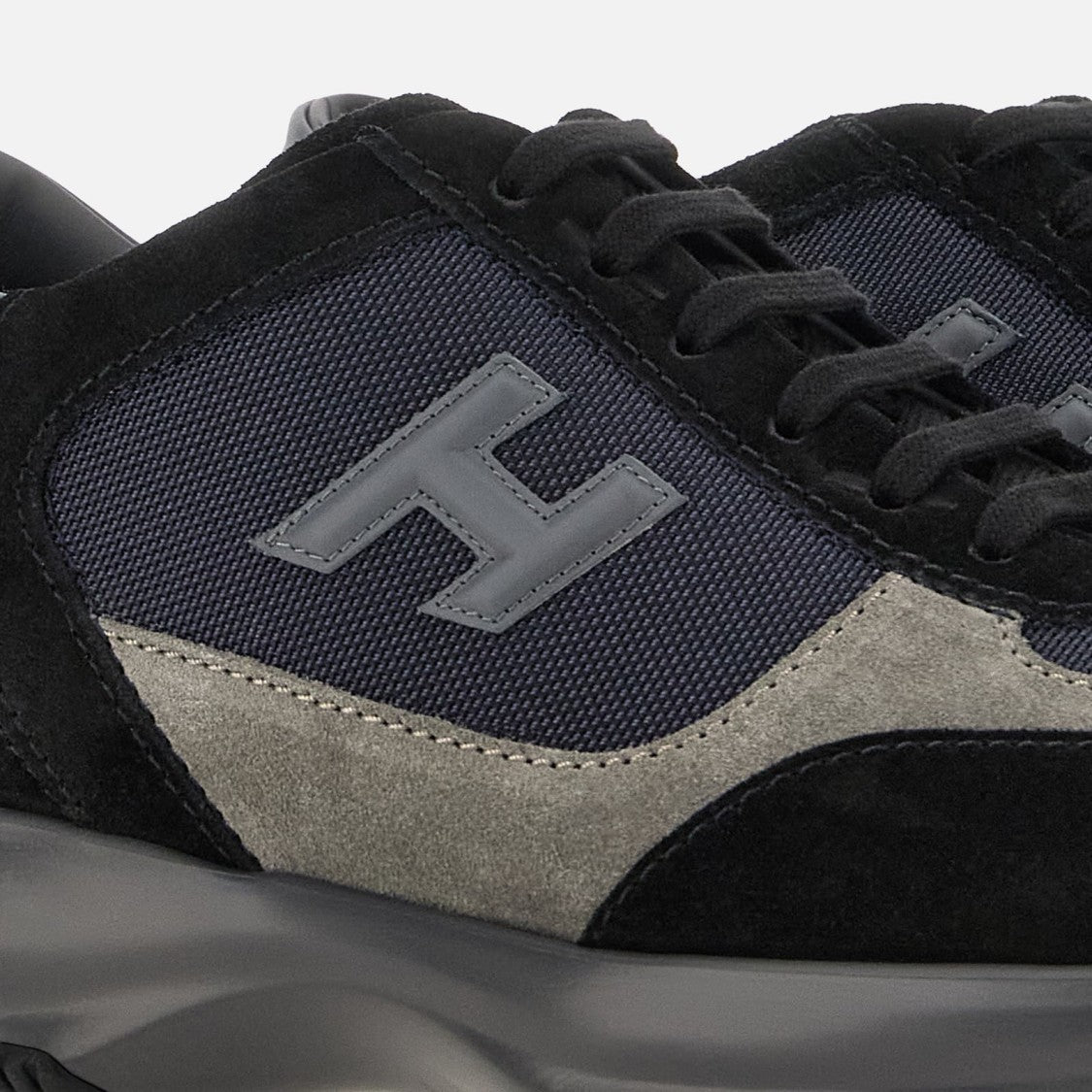 Hogan Interactive H3d Sneakers With Modern Design