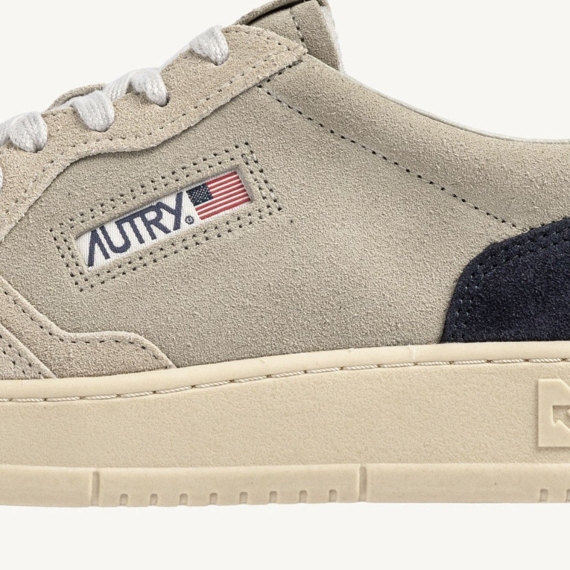 Autry Medalist Low Sneakers