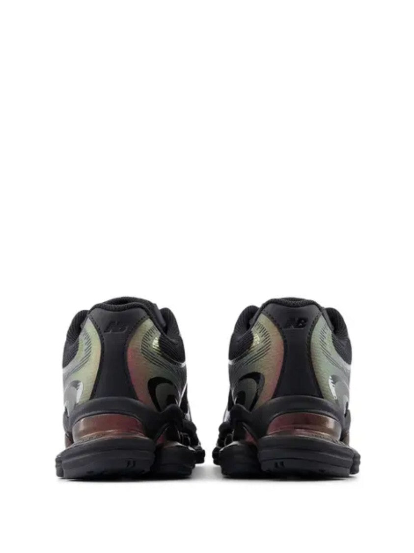 New Balance 2000 Futuristic Mesh Sneakers