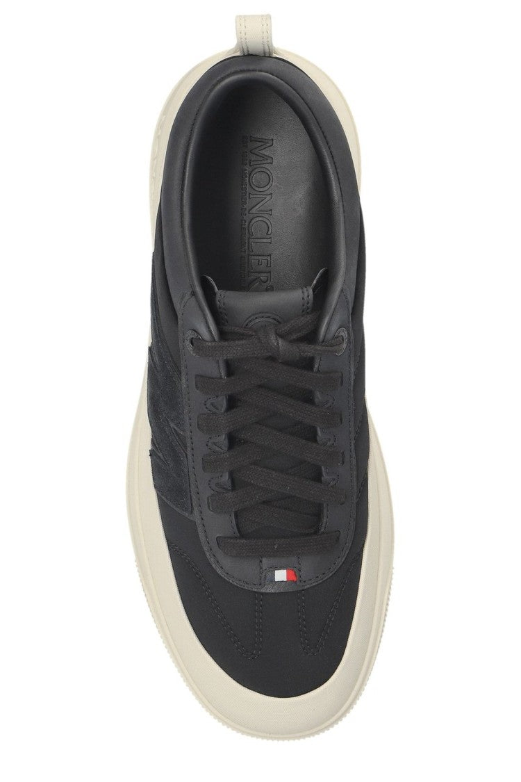 Moncler Classic Low-Top Sneakers With Minimalist Aesthetic