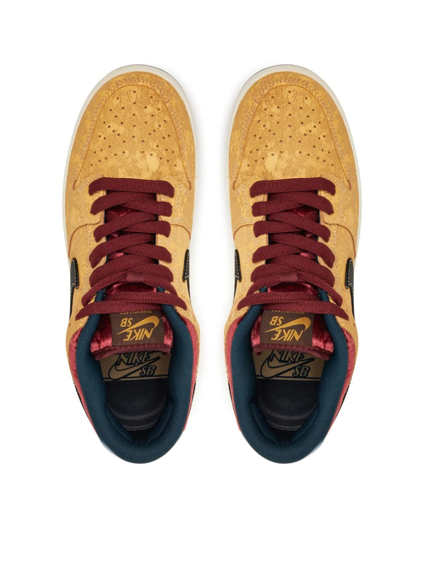 Nike Sb Dunk Low Pro 'City Of Cinema' Sneakers