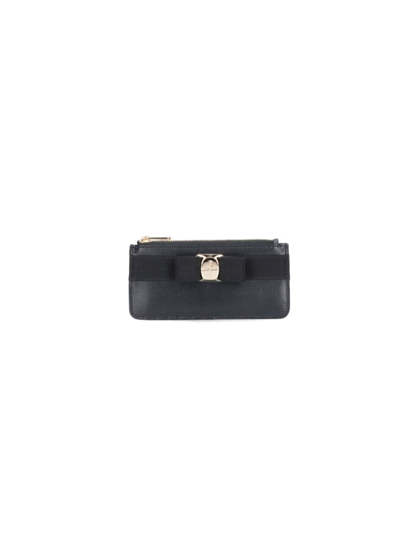 Ferragamo Rectangular Black Wallet With Minimalist Design