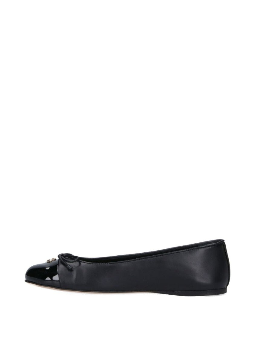 Gucci Flat Sandals With Glossy Cap Toe