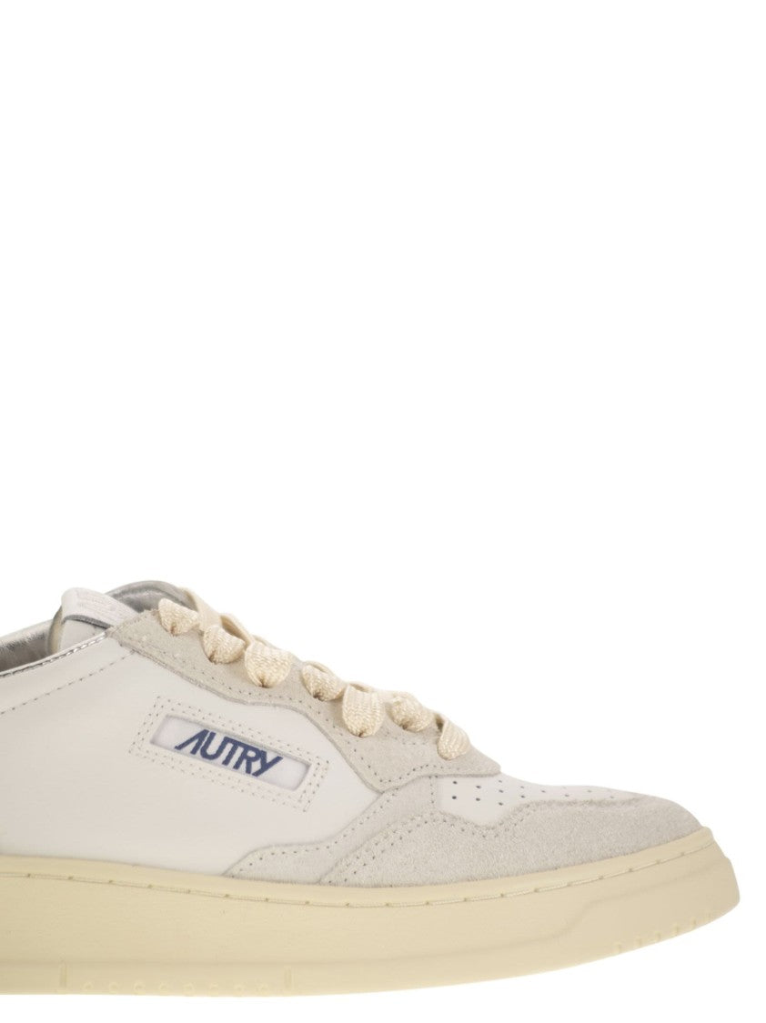 Autry Medalist Low - Sneakers With Two-Tone Glitter