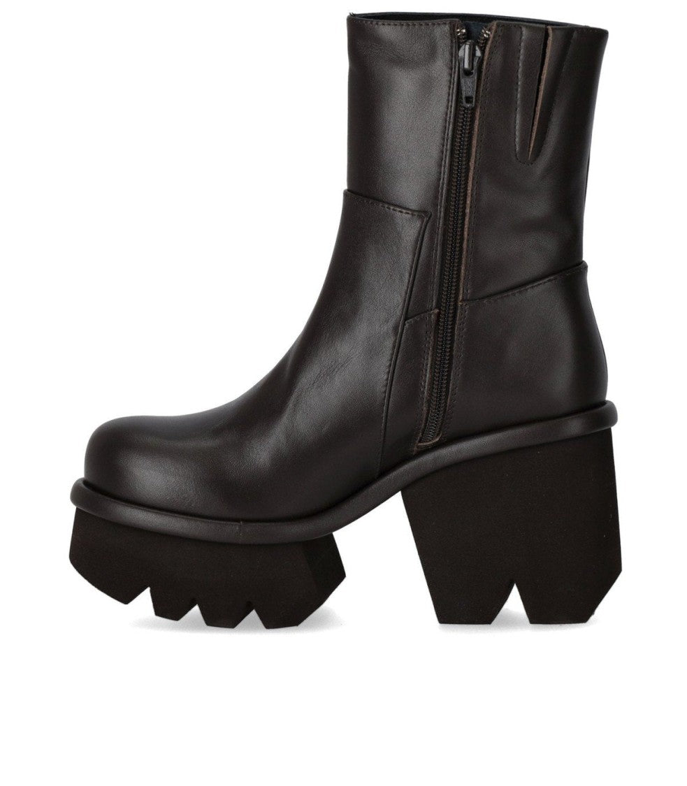 Paloma Barceló Hanne Ankle Boots With Chunky Rubber Sole And Zip Closure