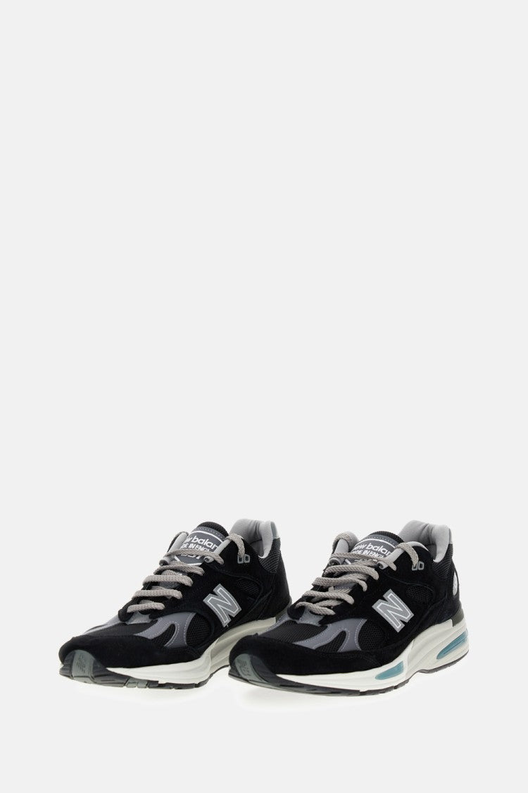 New Balance Black Leather Sneakers