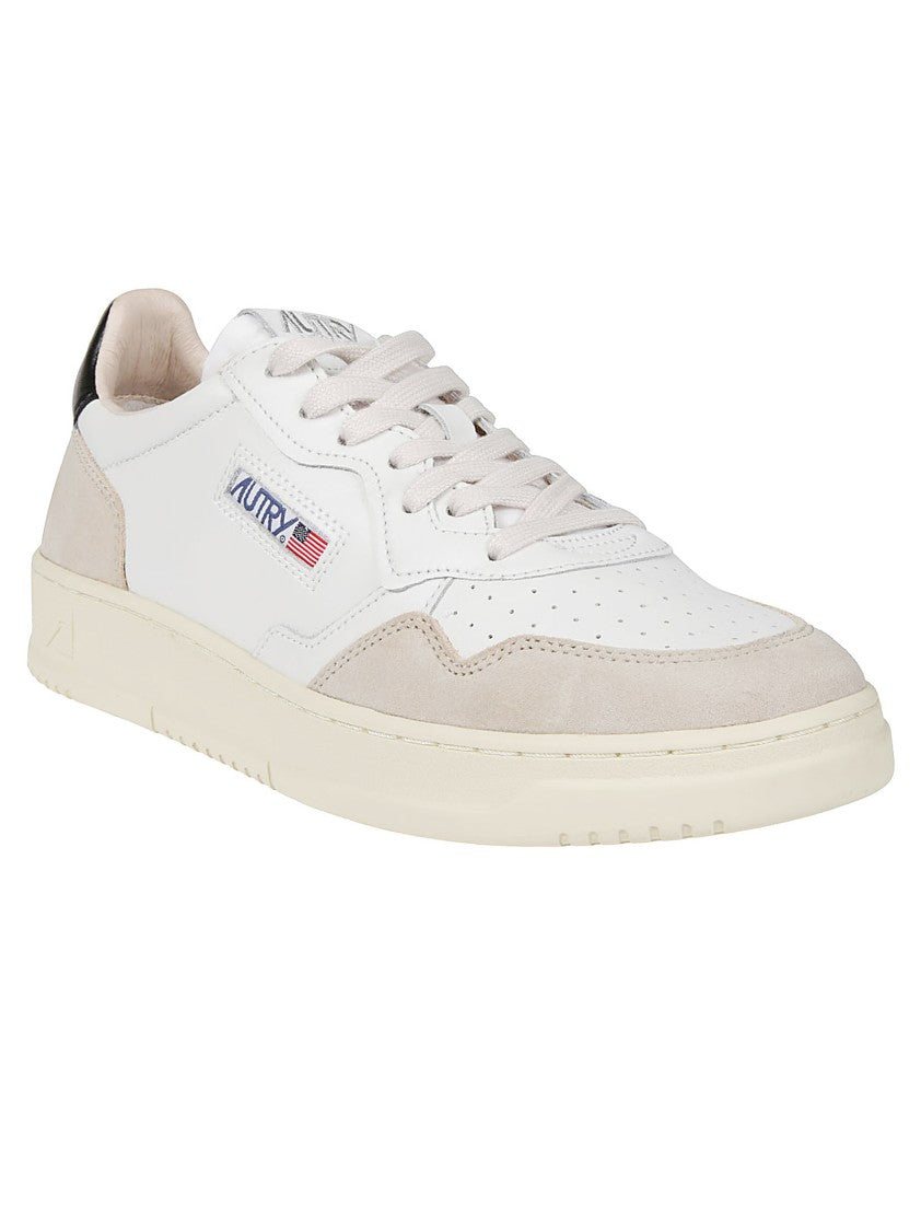 Autry Medalist Low Smooth Leather Sneakers