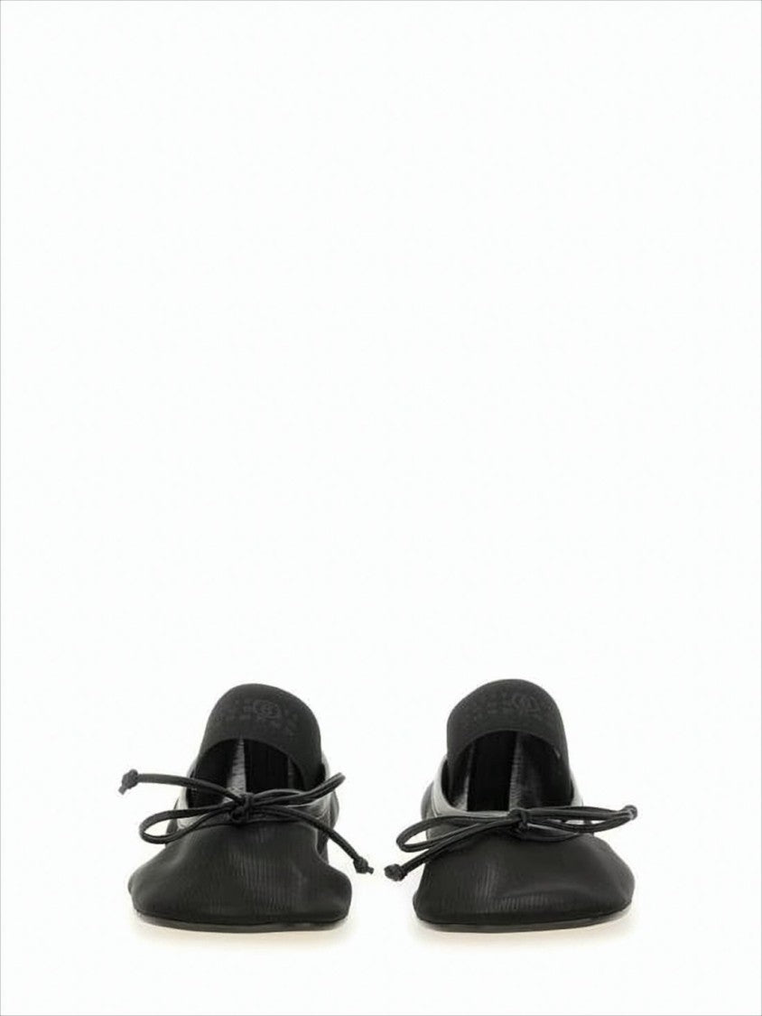 Mm6 By Maison Margiela Pointed Toe Black Flats With Bow Detail