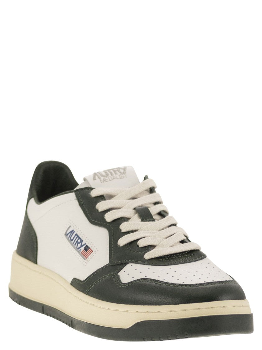 Autry Medalist Low - Leather Sneakers