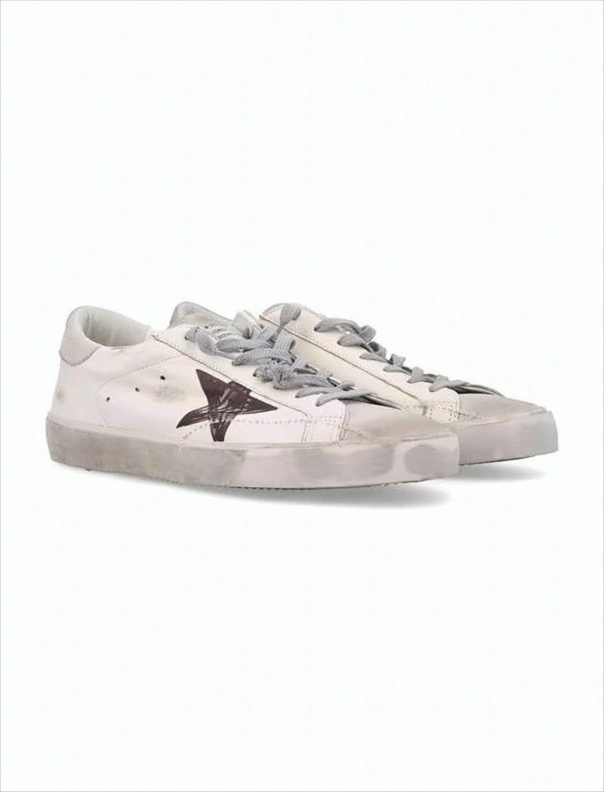 Golden Goose Distressed White Leather Low-Top Sneakers With Vintage Aesthetic