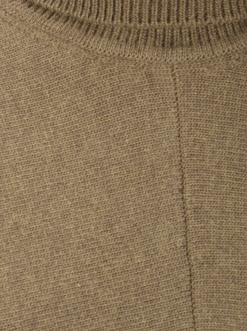 Stefano Mortari Asymmetric Hem Wool Turtleneck Sweater