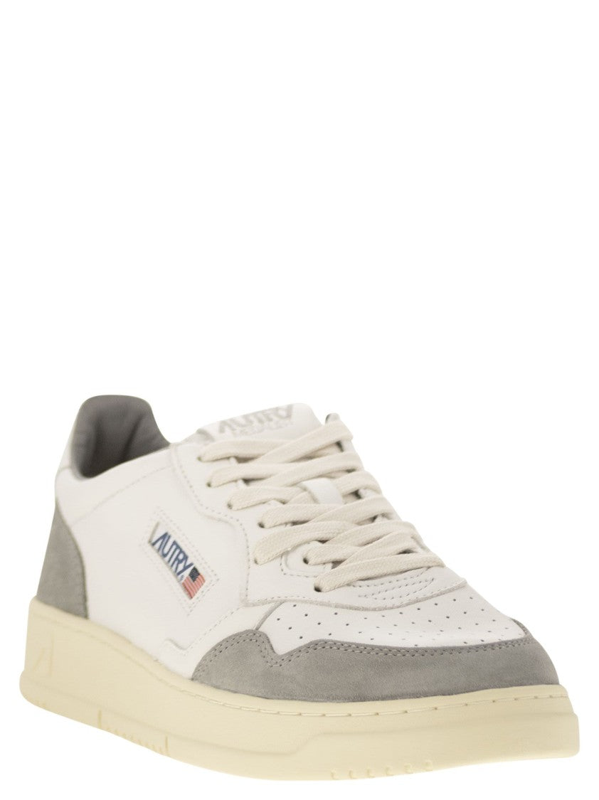 Autry Medalist Low - Sneakers In Goatskin And Suede
