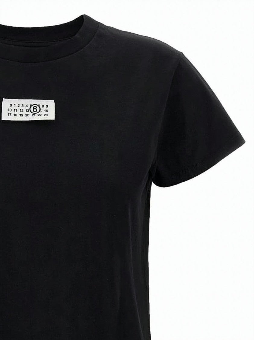 Mm6 By Maison Margiela Cropped Black T-Shirt With Rectangular Label Detail