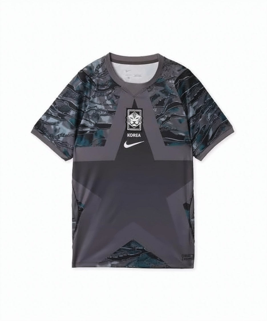 Nike Short-Sleeve Training T-Shirt With Star Graphic