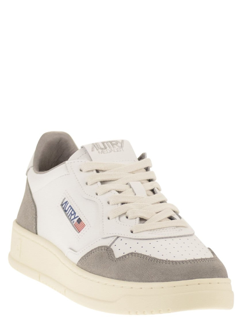 Autry Medalist Low - Leather And Suede Sneakers