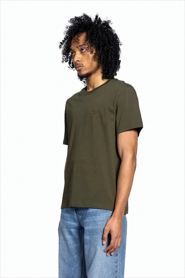 Ami Short-Sleeved Crew Neck T-Shirt With Subtle Embroidery