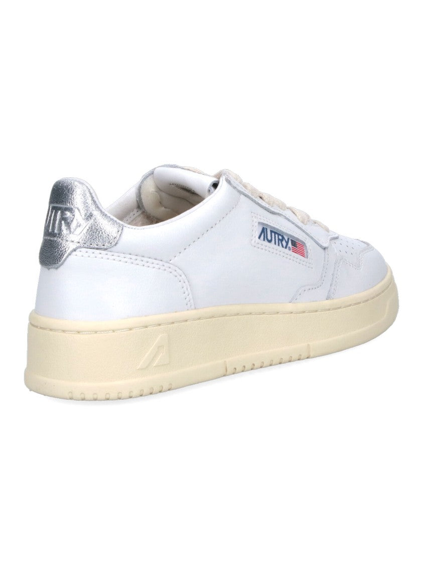 Autry "Medalist" Low Sneakers – White