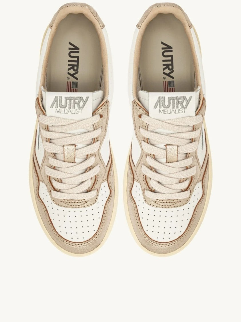 Autry Medalist Low Metallic Accents Sneakers