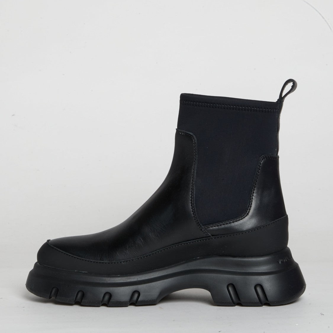 Voile Blanche Black Leather Chelsea Boot