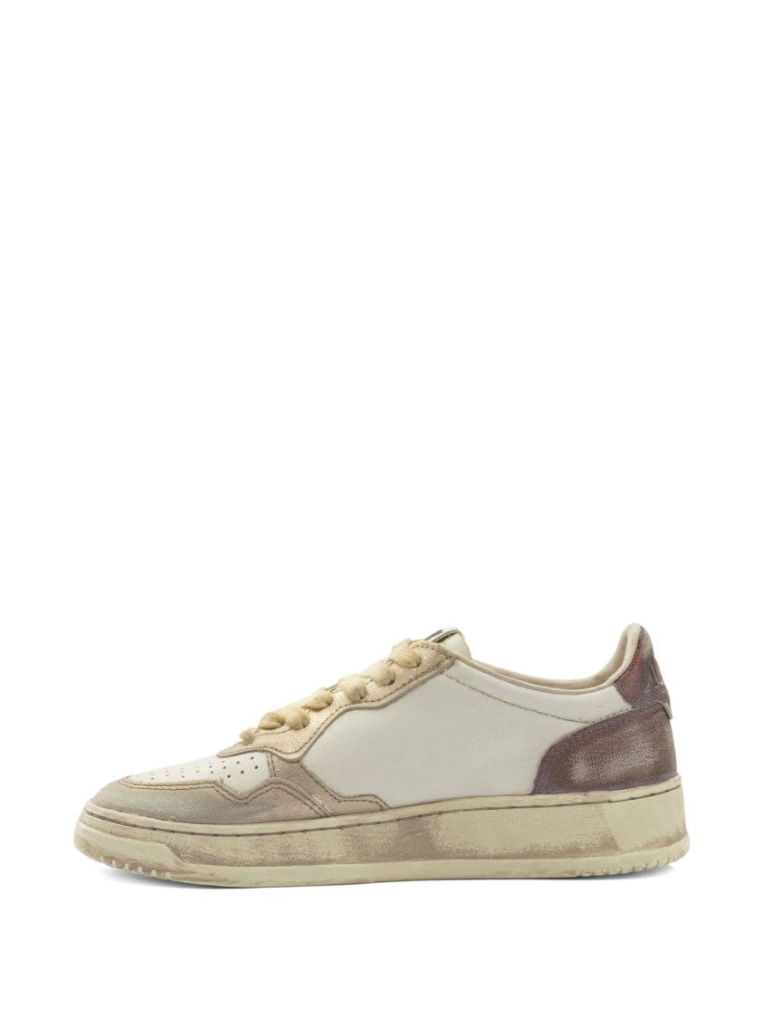 Autry Vintage-Inspired Low-Top Sneakers With Cream Base