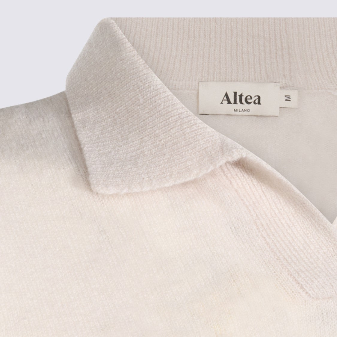 Altea V-Neck Wool Knitwear With Classic Collar And Ribbed Details